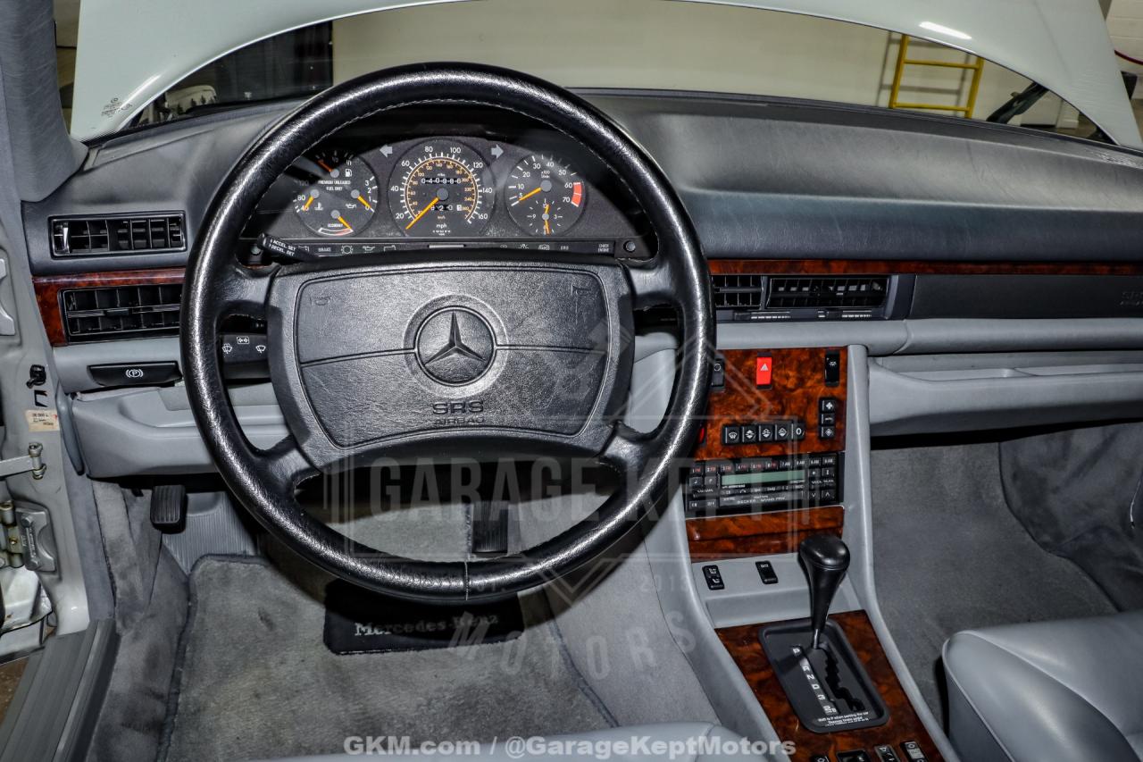 1991 Mercedes - Benz 560-Class