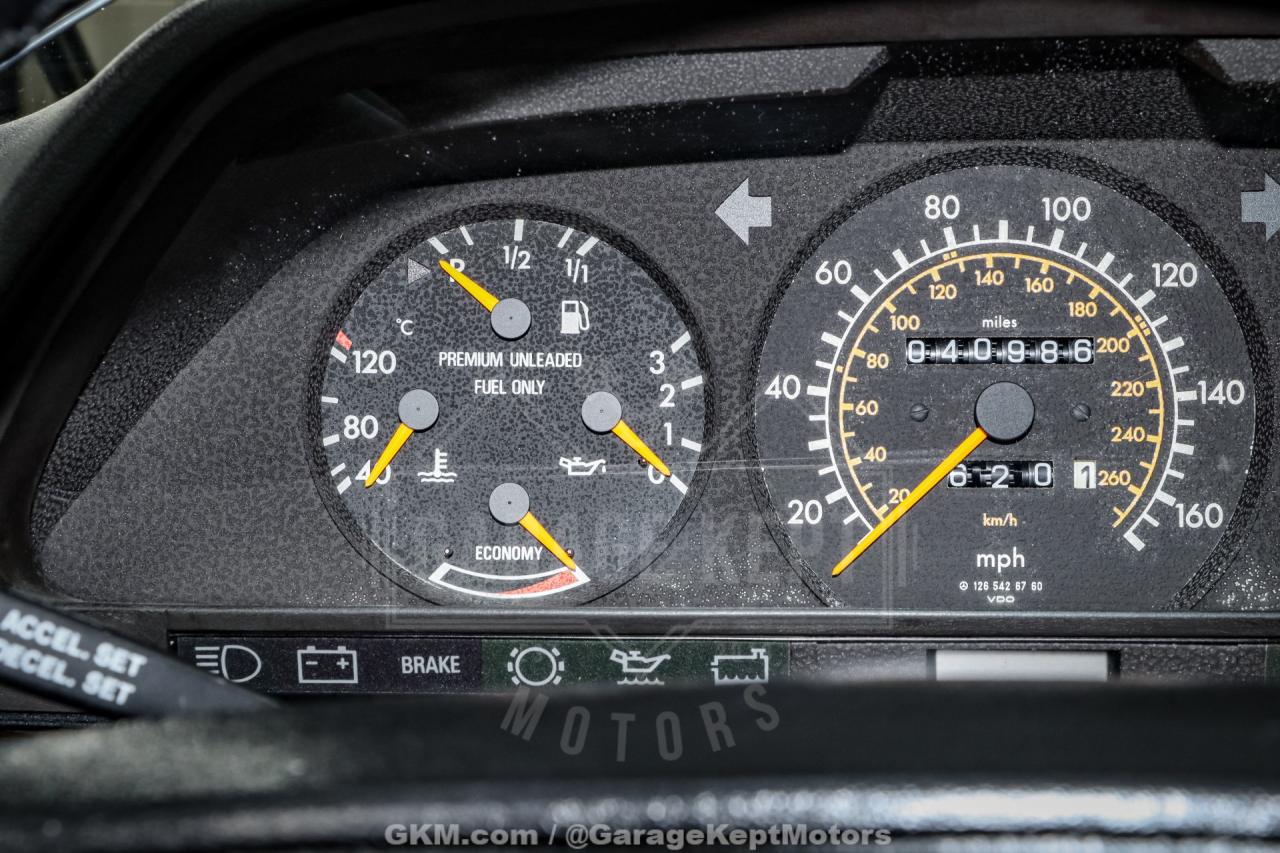 1991 Mercedes - Benz 560-Class