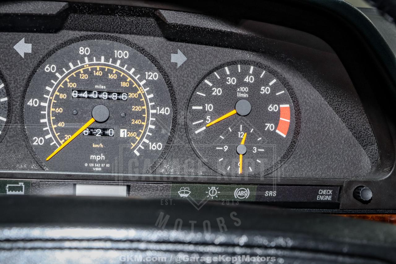 1991 Mercedes - Benz 560-Class