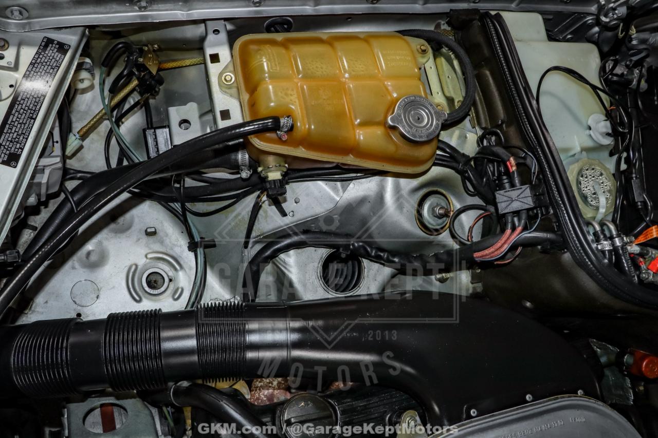 1991 Mercedes - Benz 560-Class