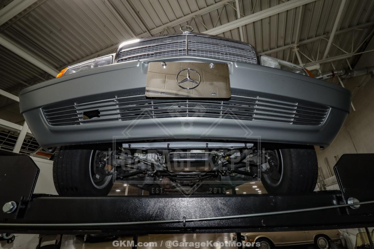 1991 Mercedes - Benz 560-Class