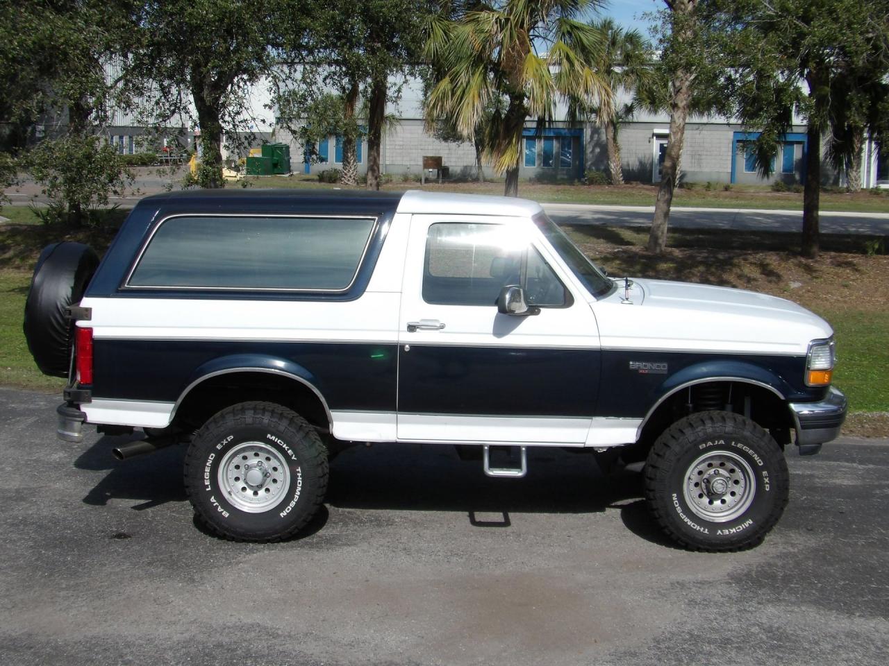 1992 Ford Bronco XLT 4X4