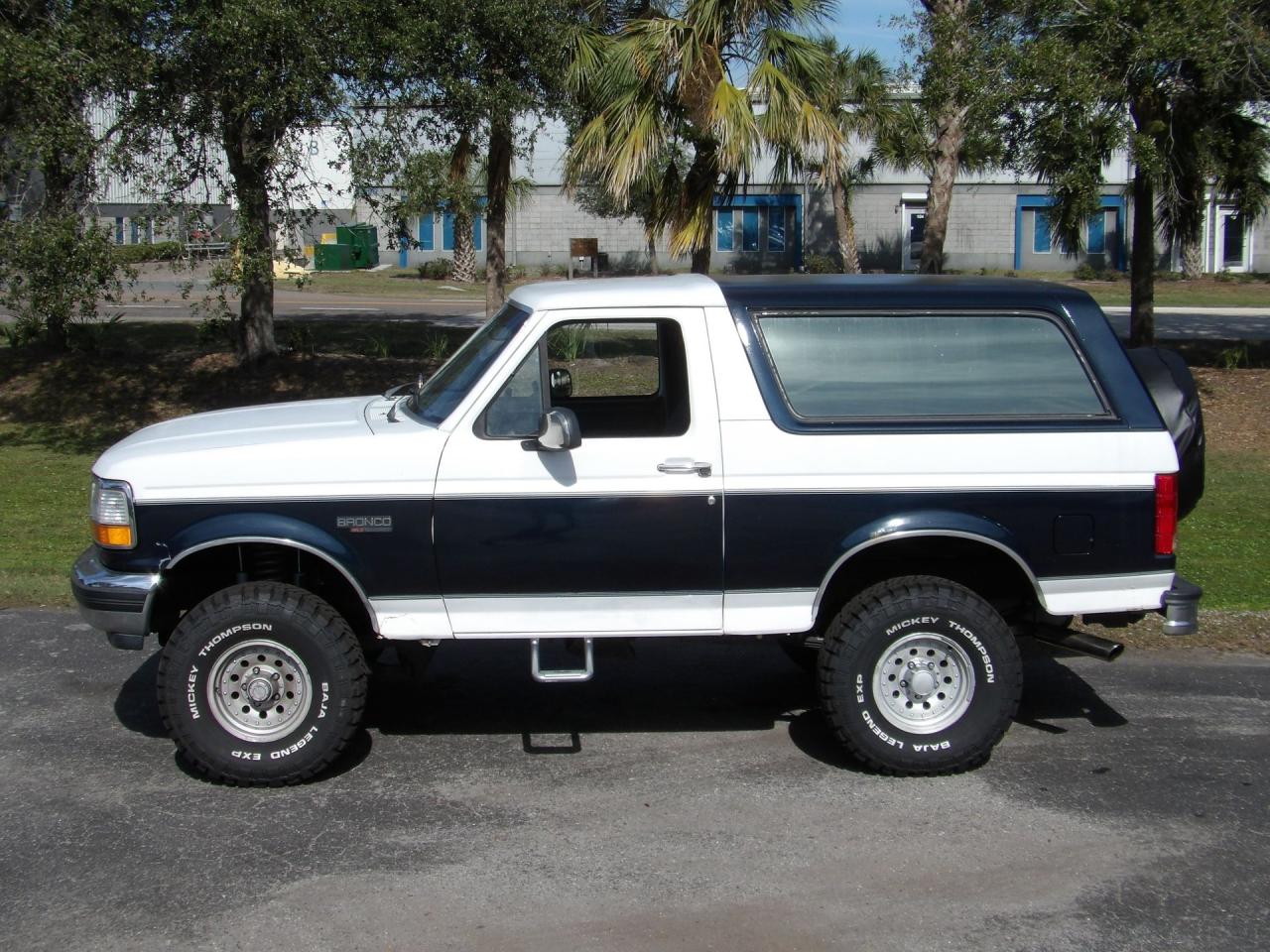1992 Ford Bronco XLT 4X4