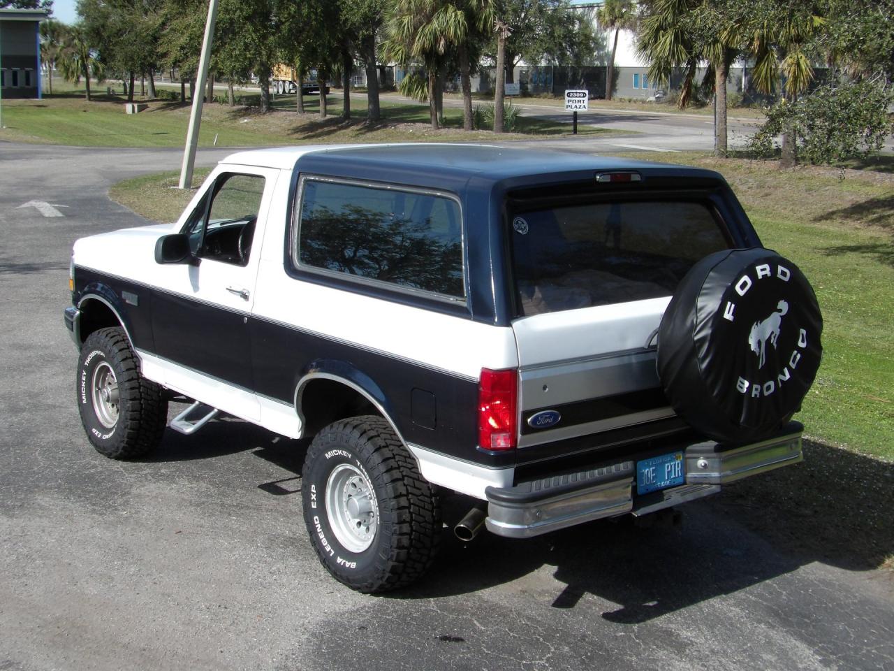 1992 Ford Bronco XLT 4X4