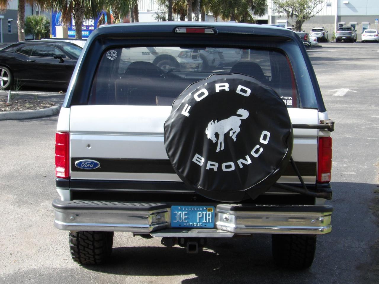 1992 Ford Bronco XLT 4X4