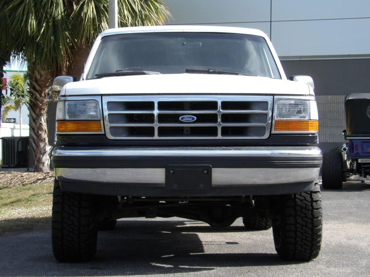 1992 Ford Bronco XLT 4X4