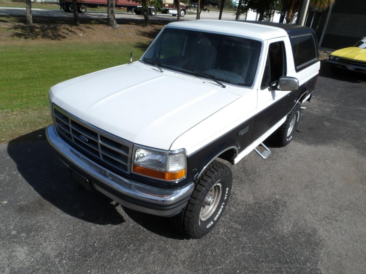 1992 Ford Bronco XLT 4X4