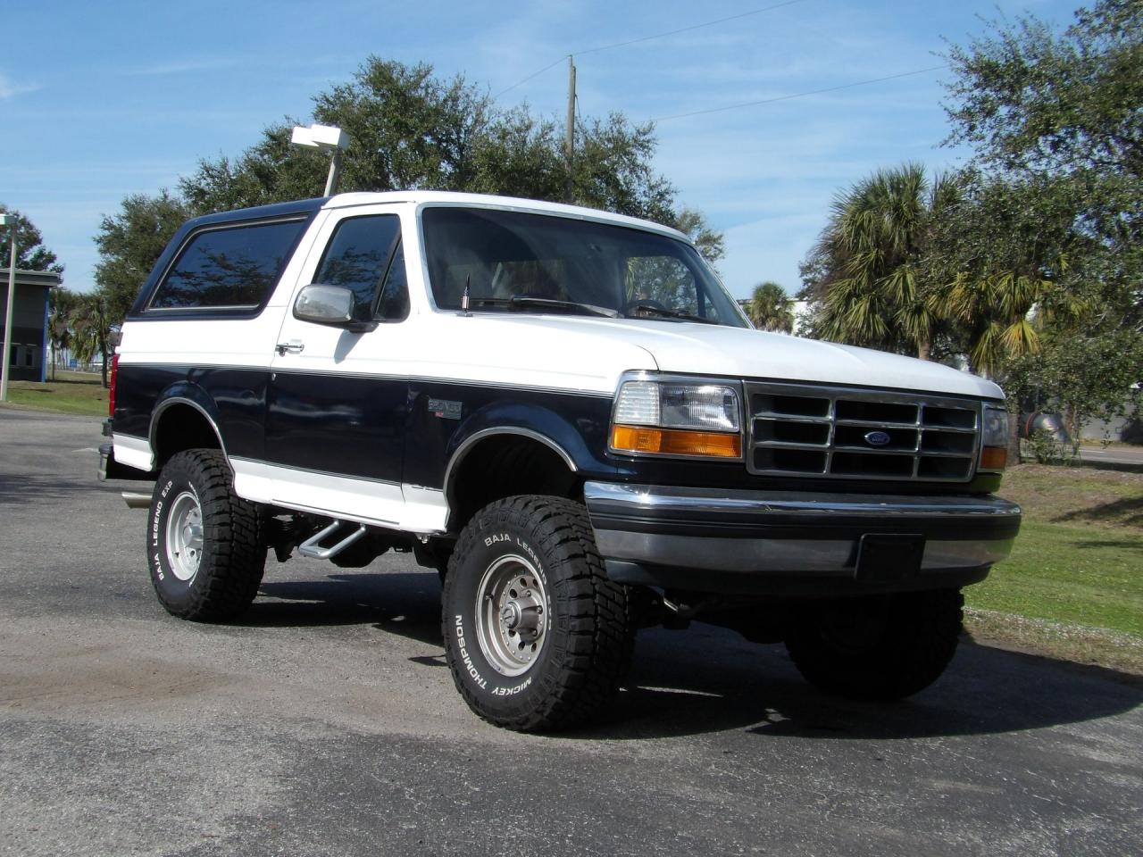 1992 Ford Bronco XLT 4X4