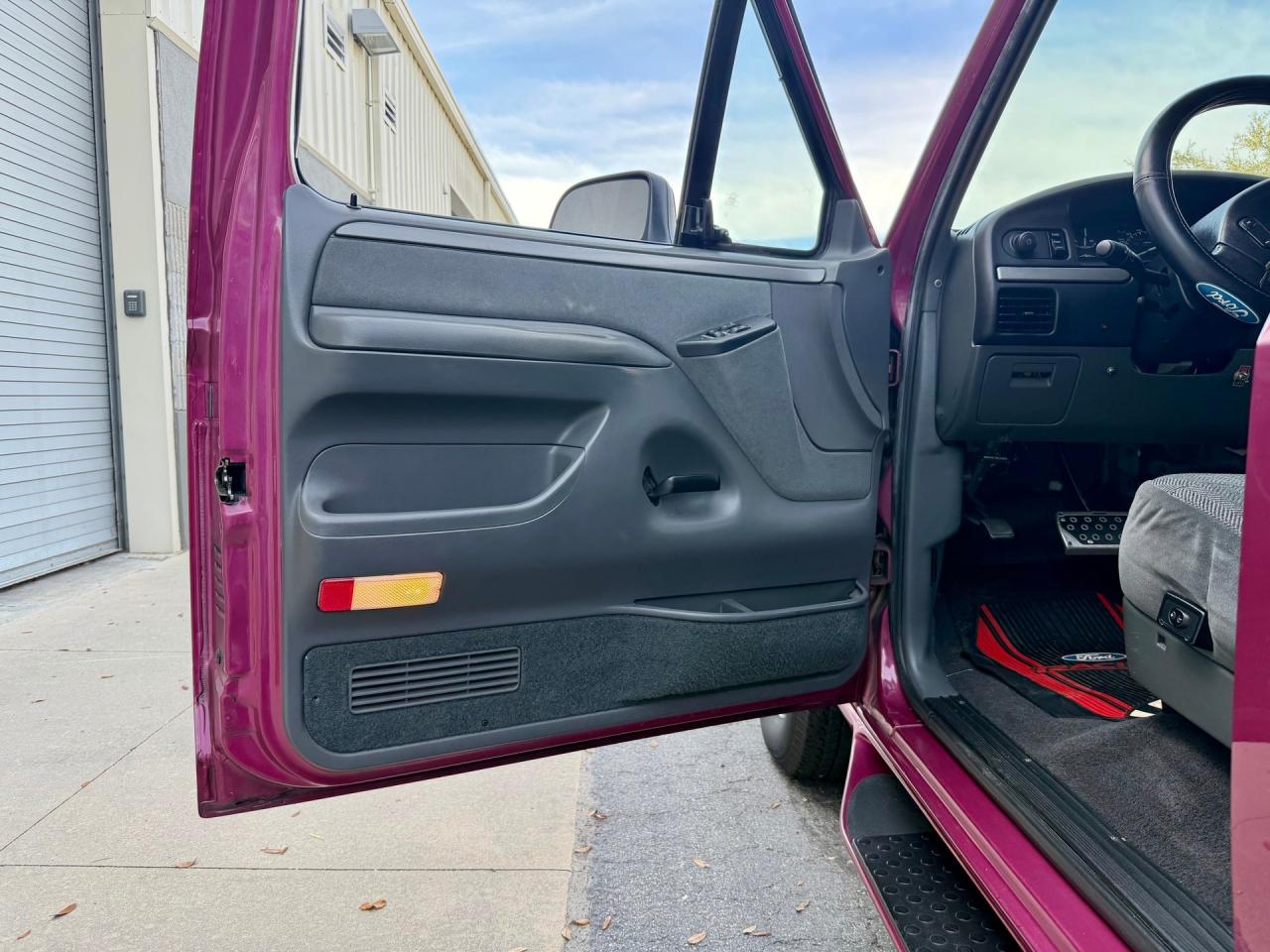 1993 Ford F-150 XLT SuperCab Flareside