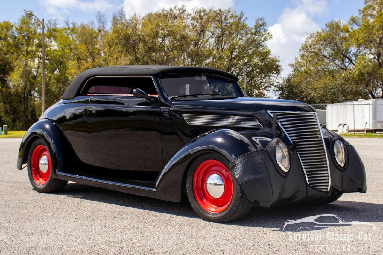 1937 Ford Cabriolet