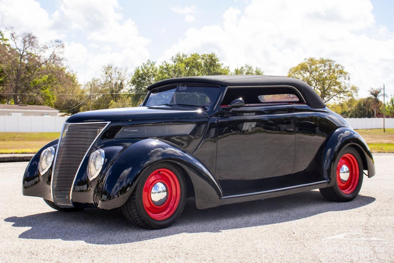 1937 Ford Cabriolet