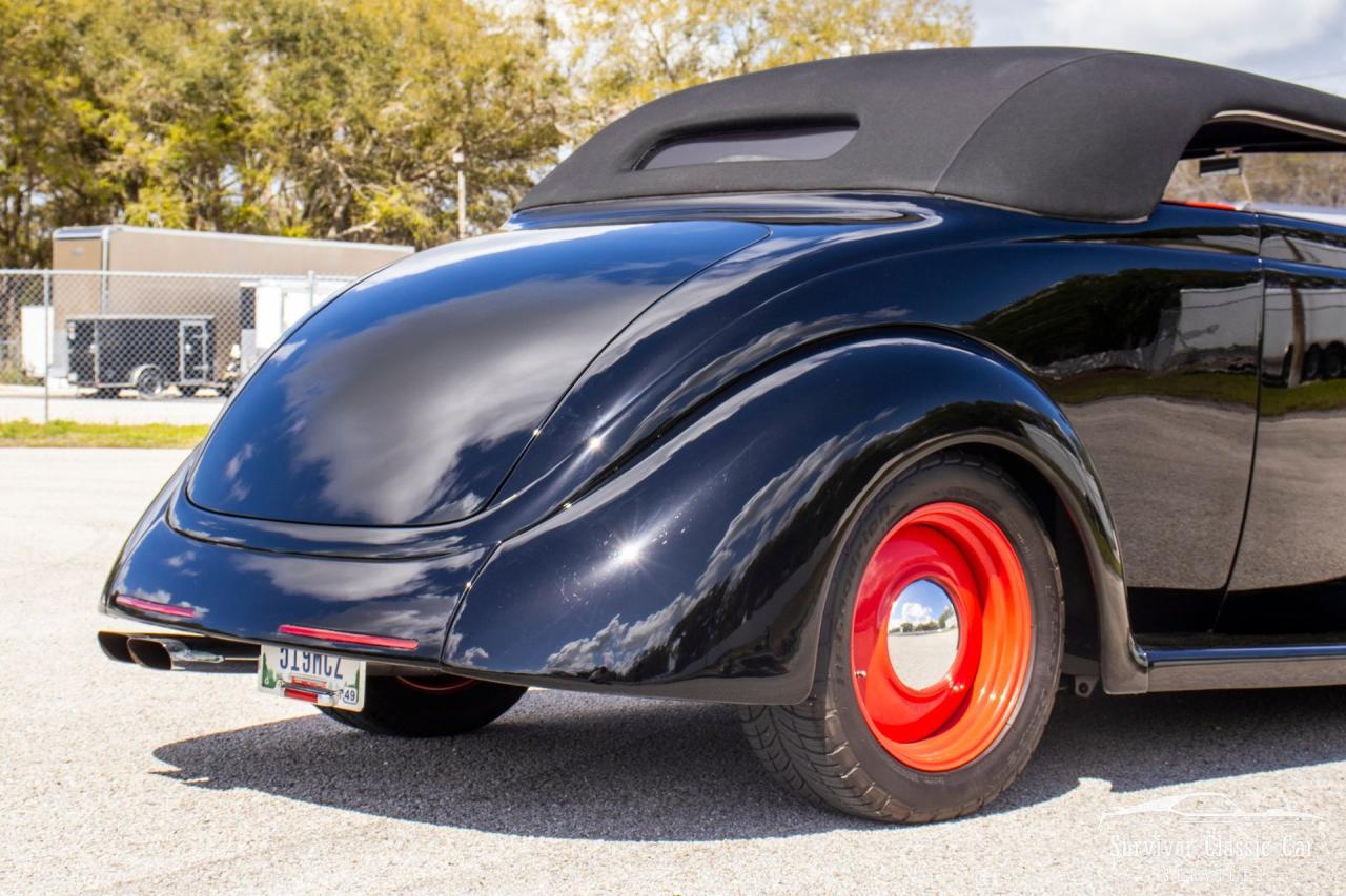 1937 Ford Cabriolet
