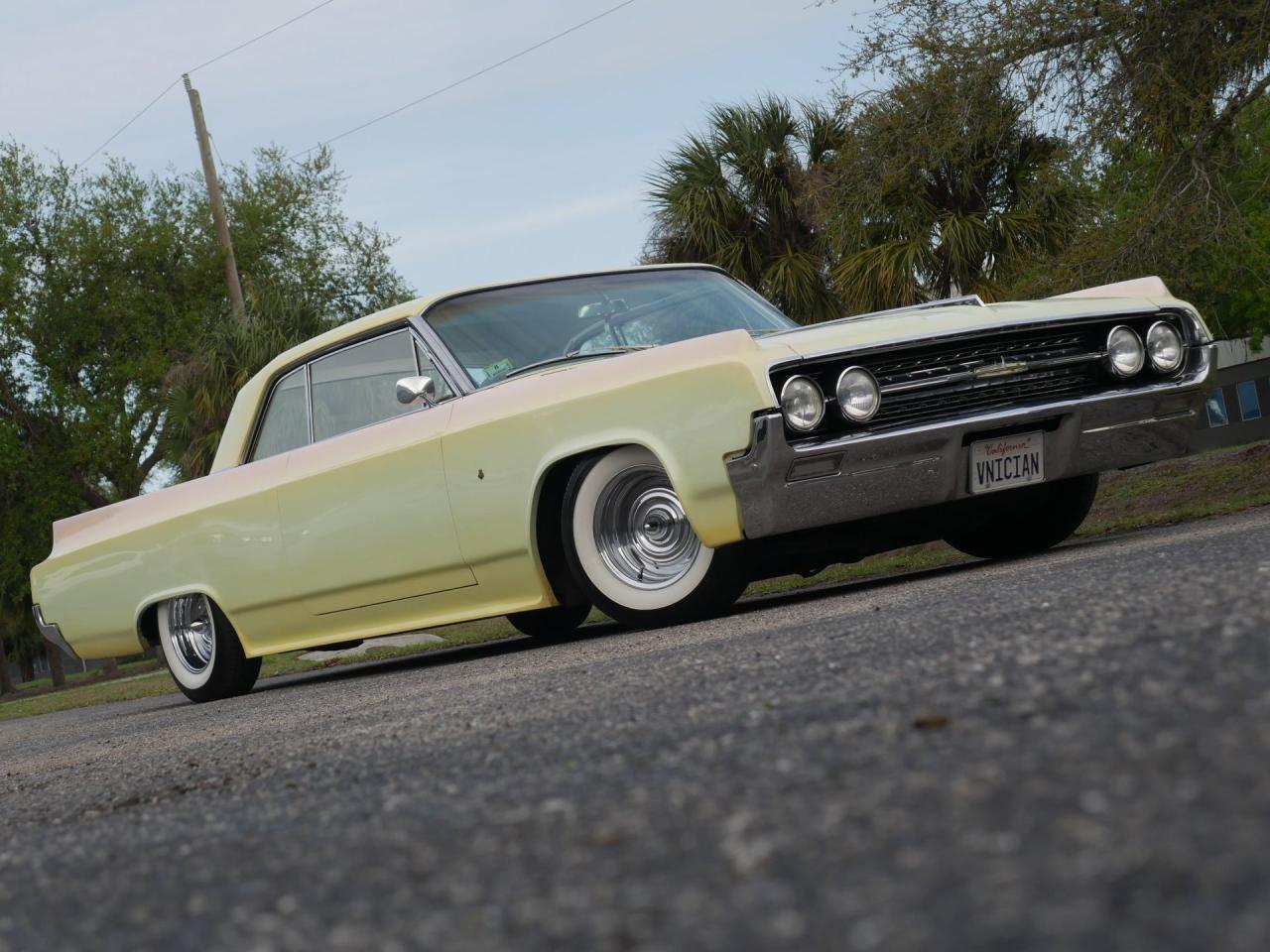 1964 Oldsmobile Dynamic Eighty Eight Restomod