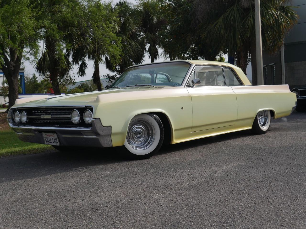 1964 Oldsmobile Dynamic Eighty Eight Restomod