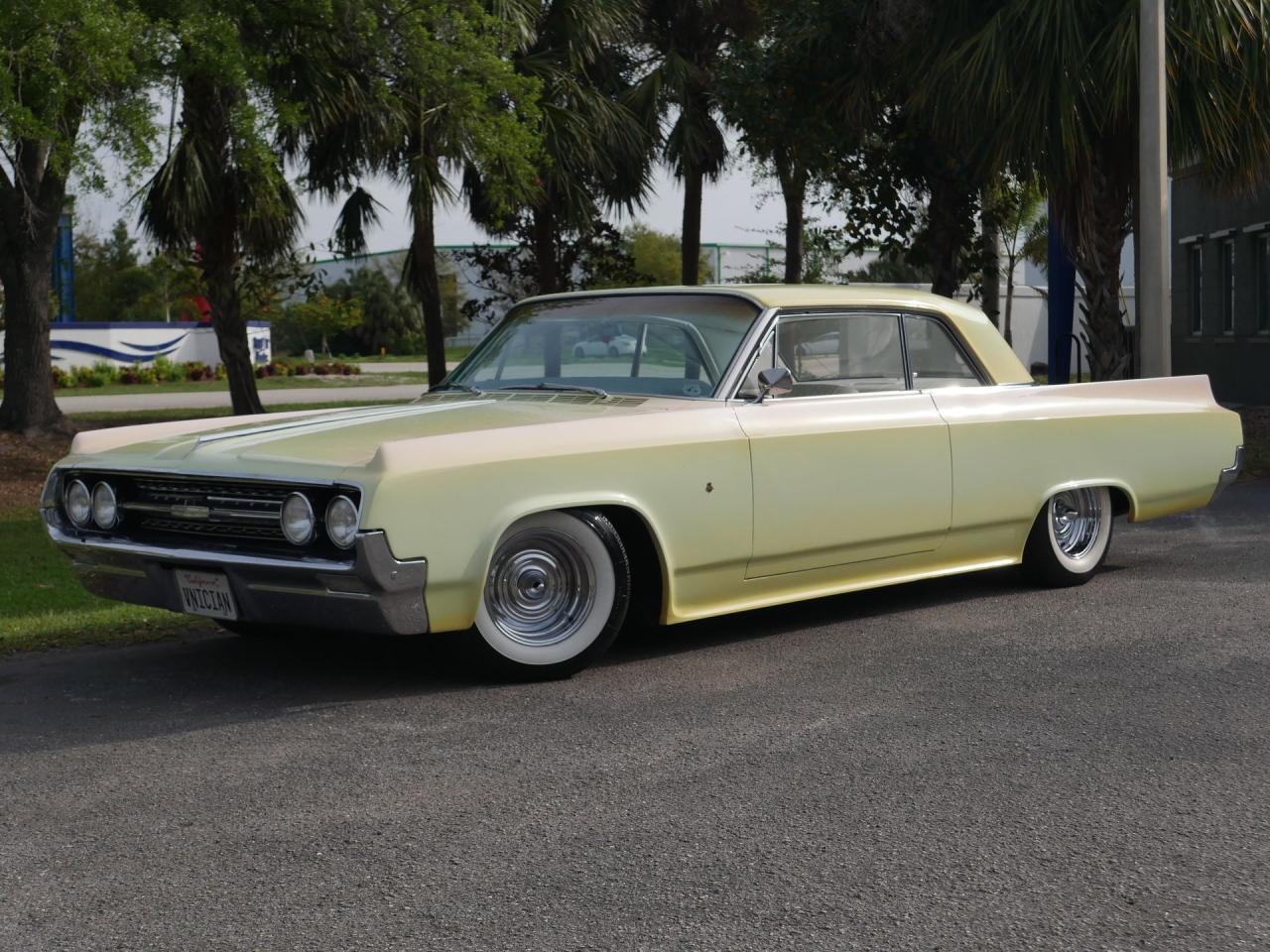 1964 Oldsmobile Dynamic Eighty Eight Restomod