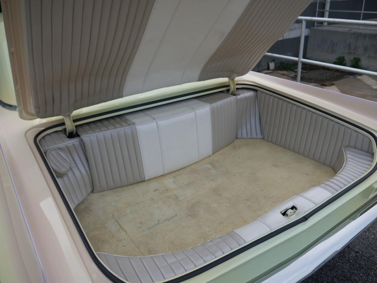 1964 Oldsmobile Dynamic Eighty Eight Restomod