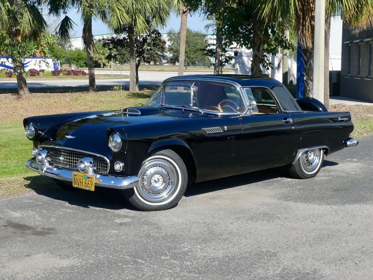 1956 Ford Thunderbird