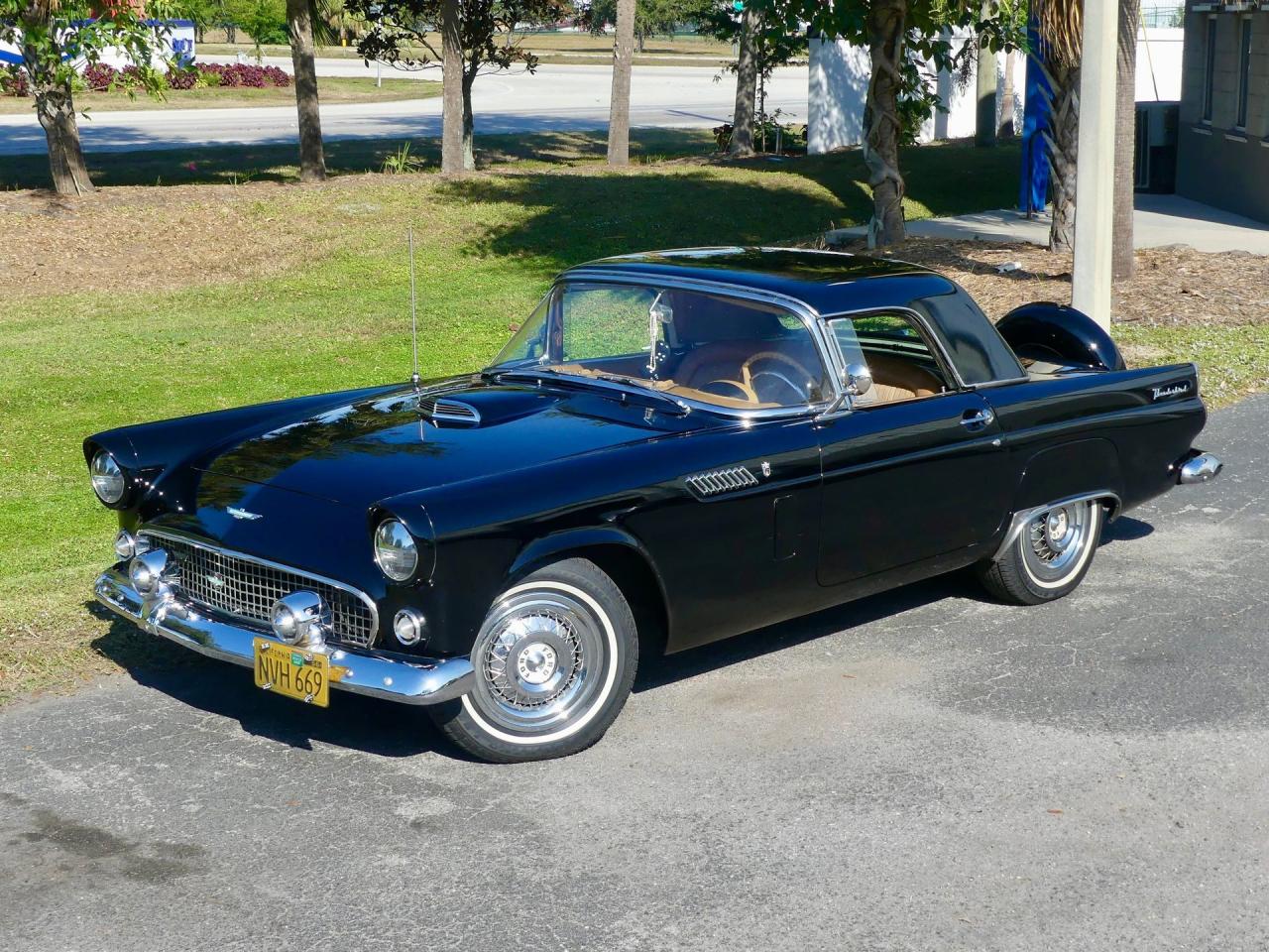 1956 Ford Thunderbird