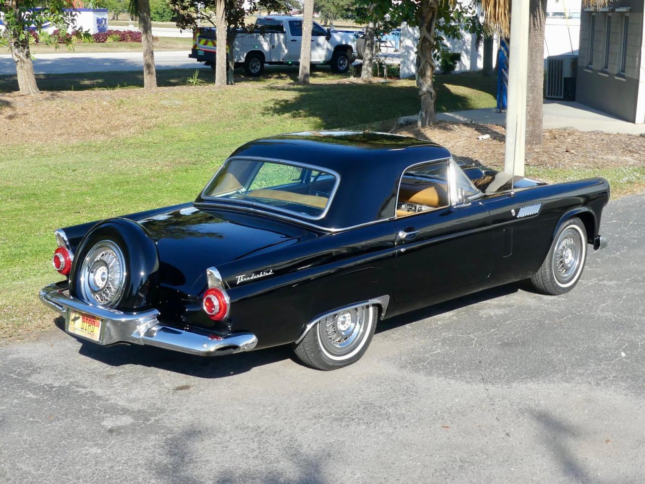 1956 Ford Thunderbird