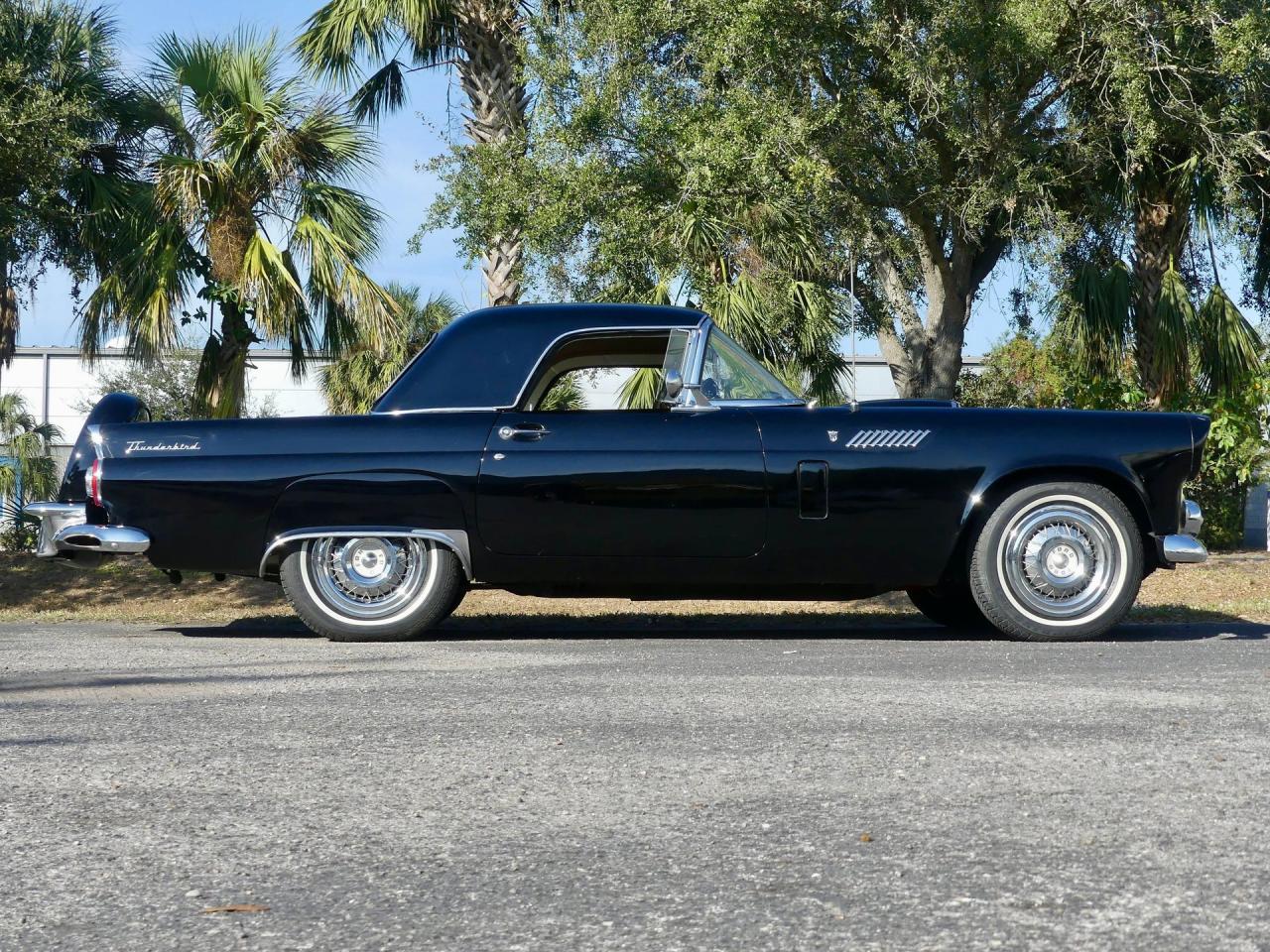 1956 Ford Thunderbird