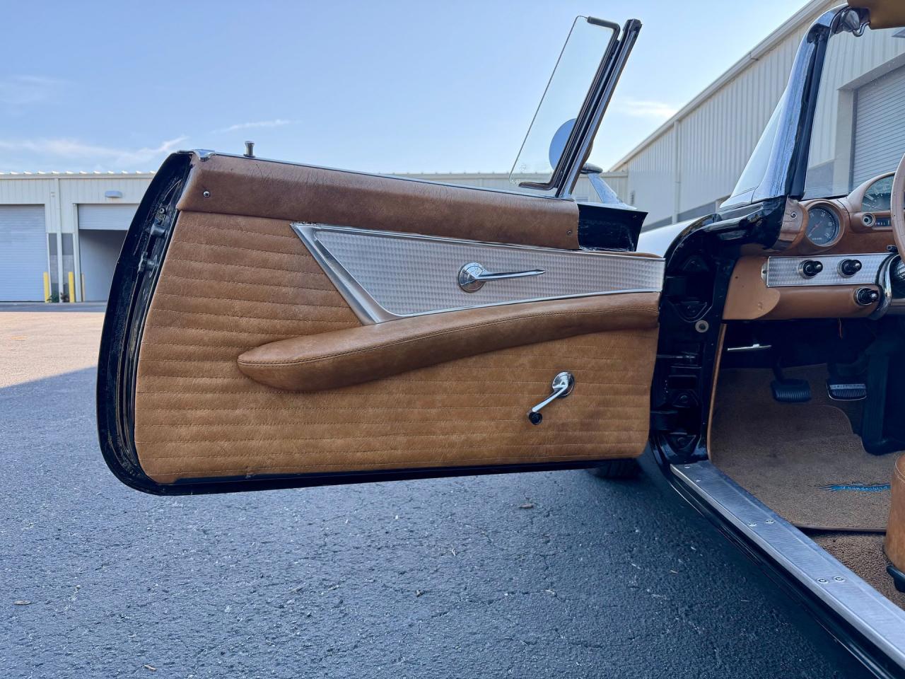 1956 Ford Thunderbird