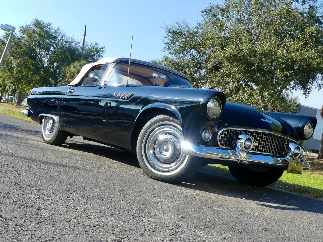 1956 Ford Thunderbird