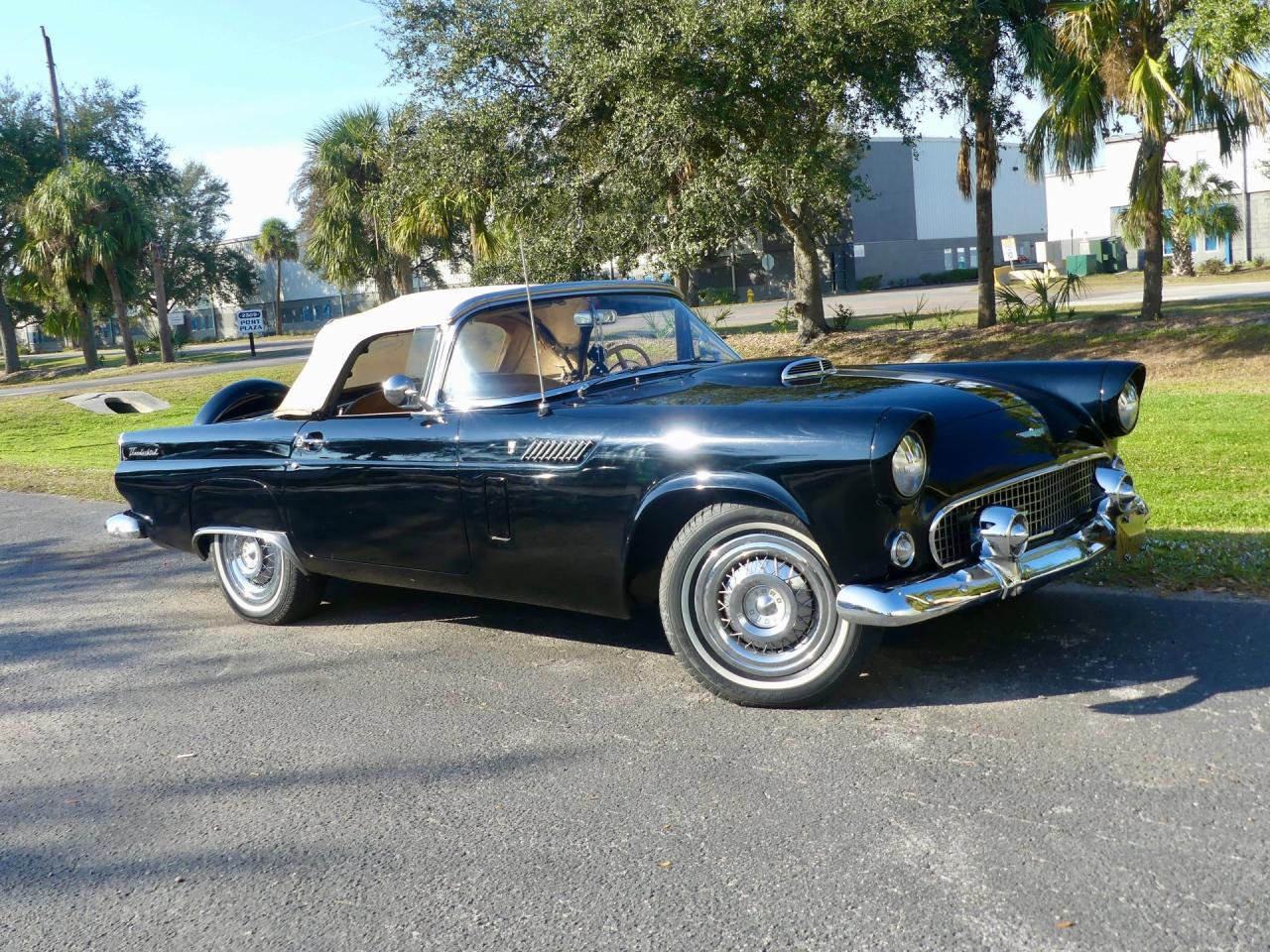 1956 Ford Thunderbird