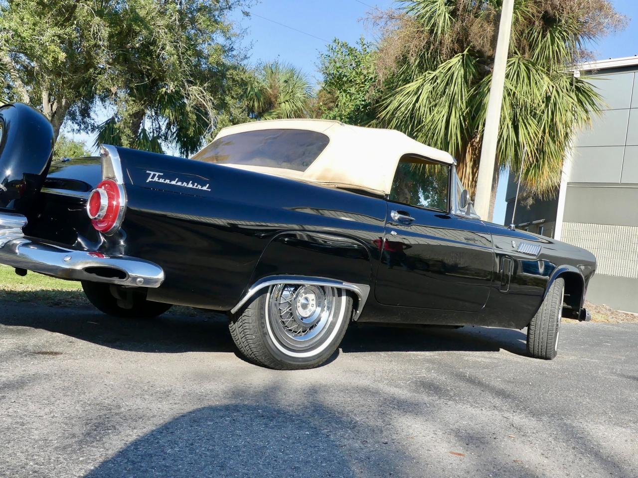 1956 Ford Thunderbird