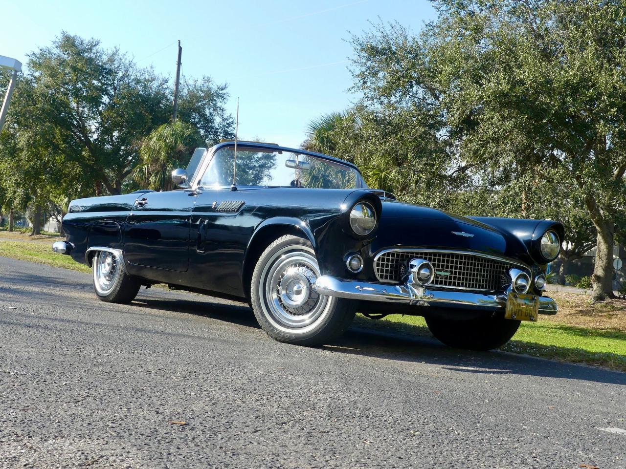 1956 Ford Thunderbird