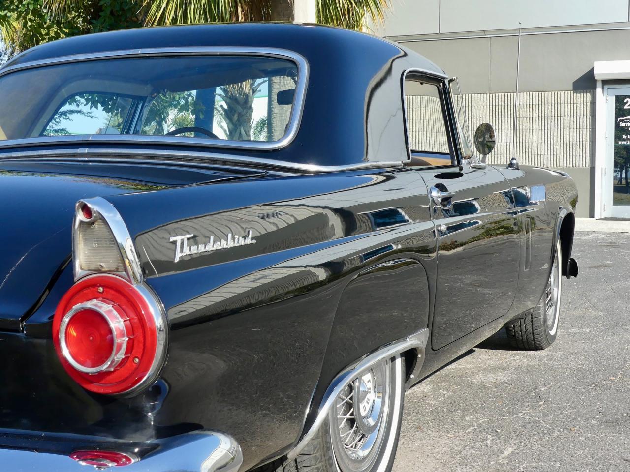 1956 Ford Thunderbird