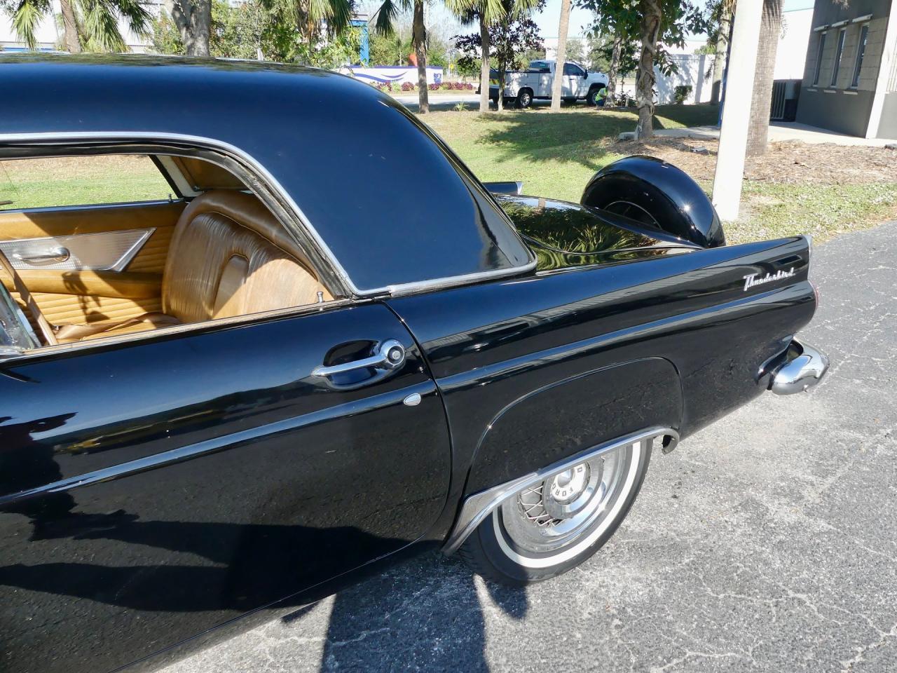 1956 Ford Thunderbird