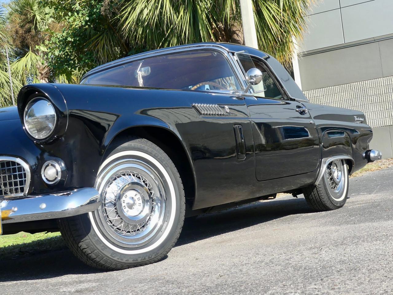 1956 Ford Thunderbird