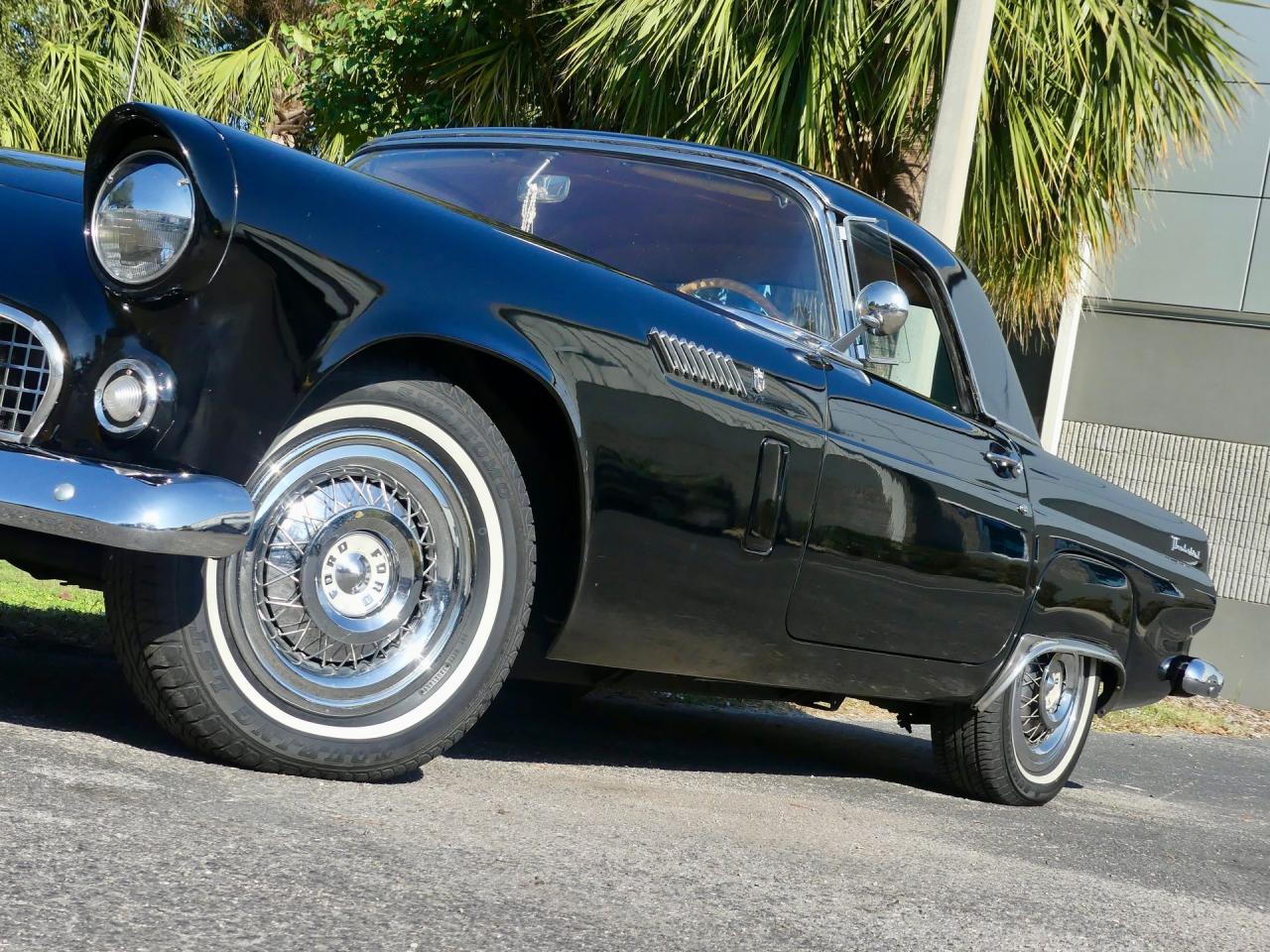1956 Ford Thunderbird