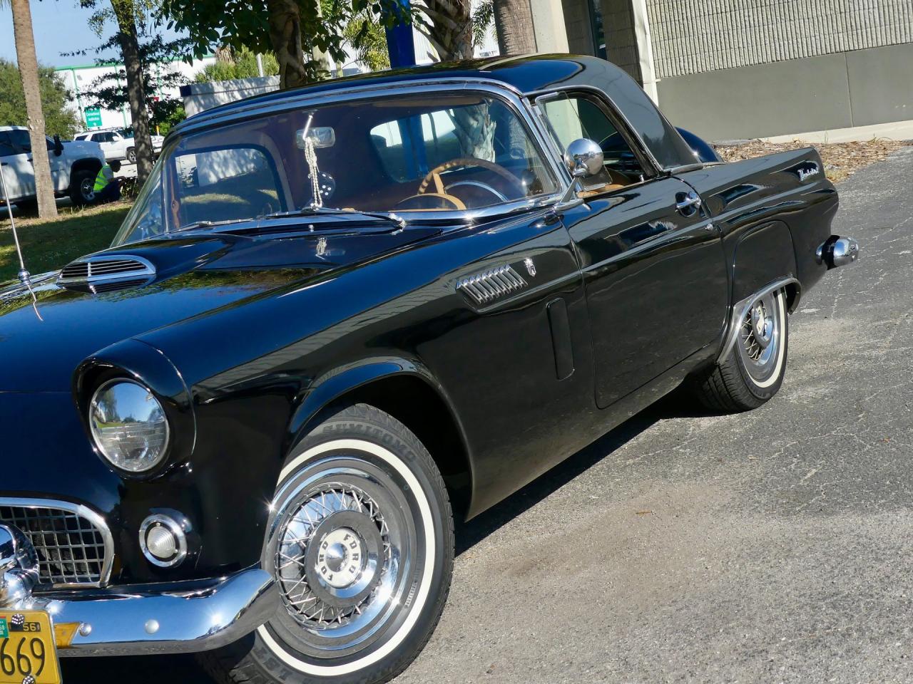 1956 Ford Thunderbird