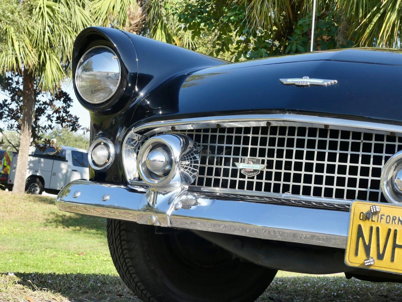 1956 Ford Thunderbird