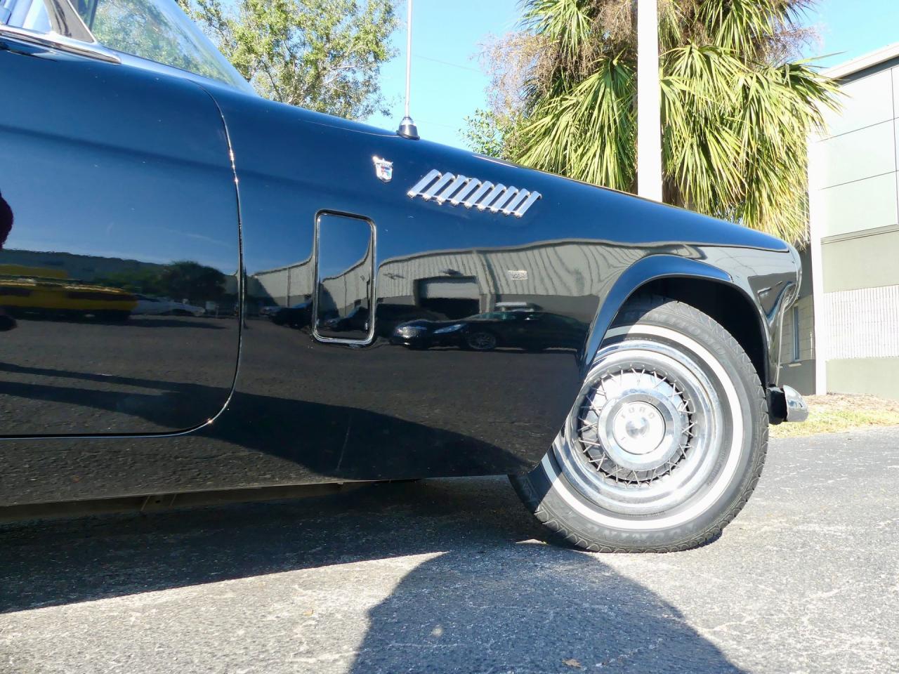 1956 Ford Thunderbird