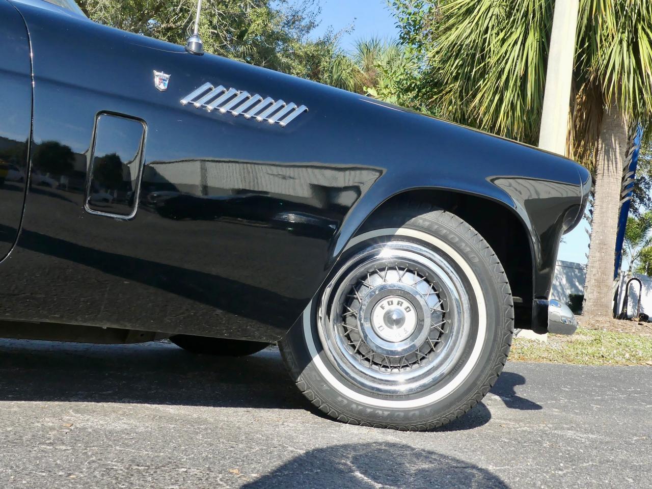 1956 Ford Thunderbird