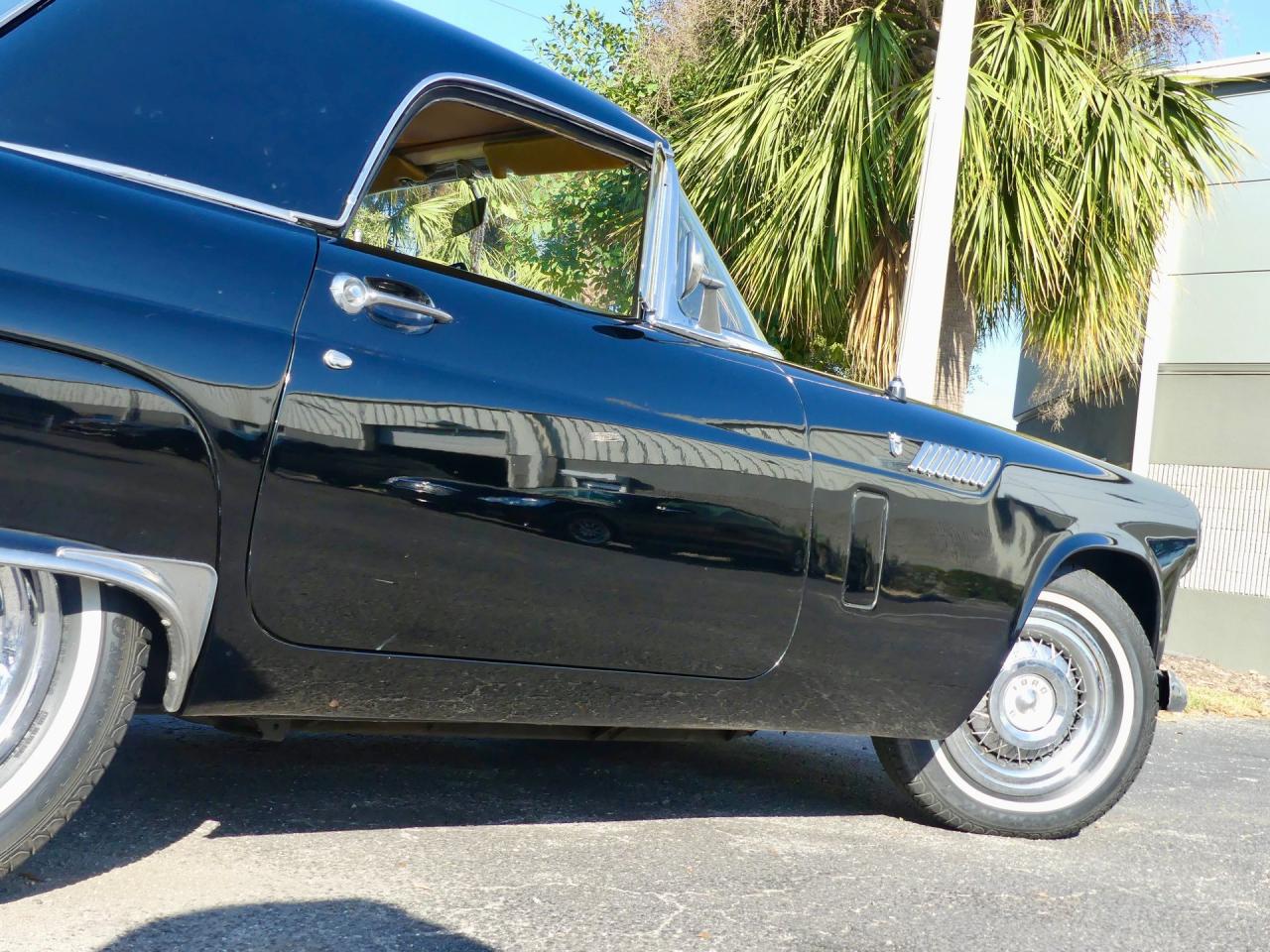 1956 Ford Thunderbird