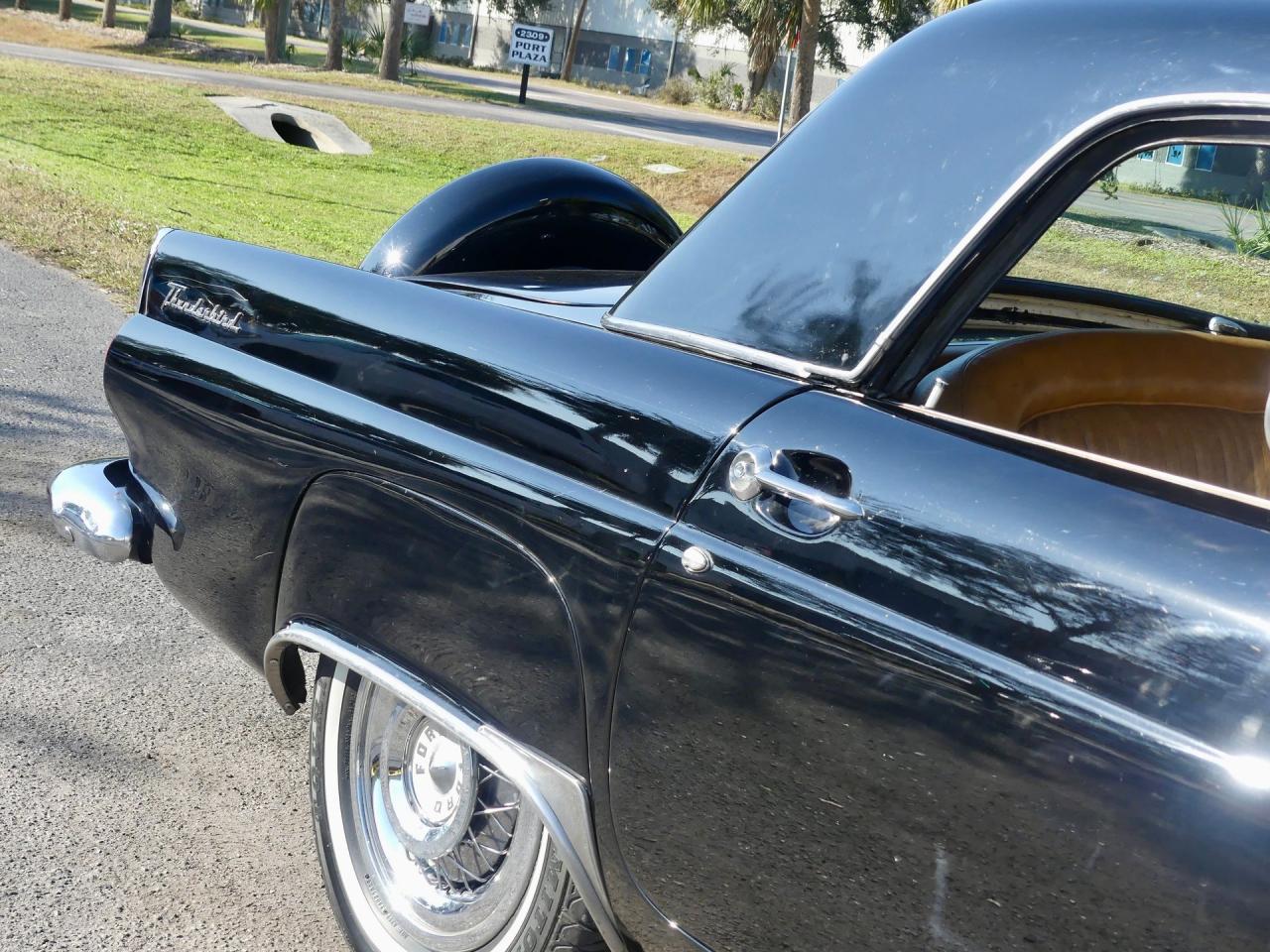 1956 Ford Thunderbird