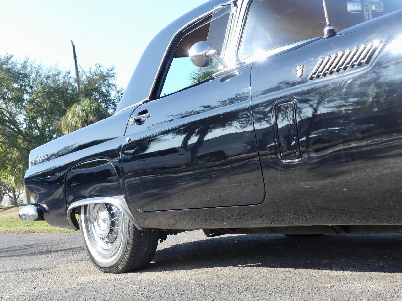 1956 Ford Thunderbird