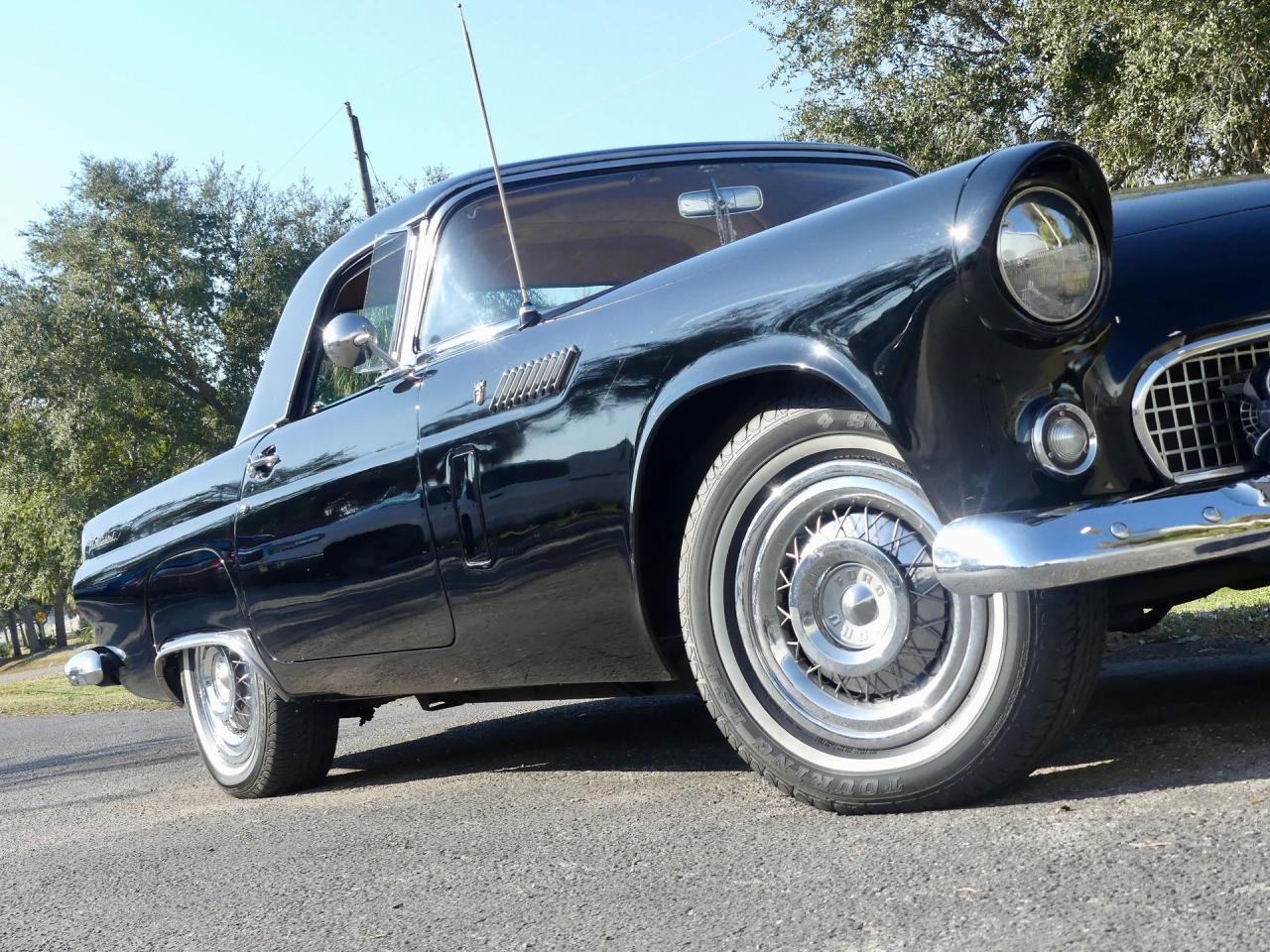 1956 Ford Thunderbird