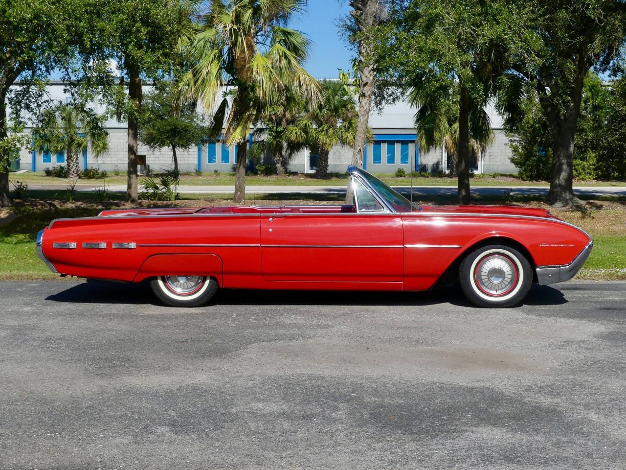 1962 Ford Thunderbird Convertible
