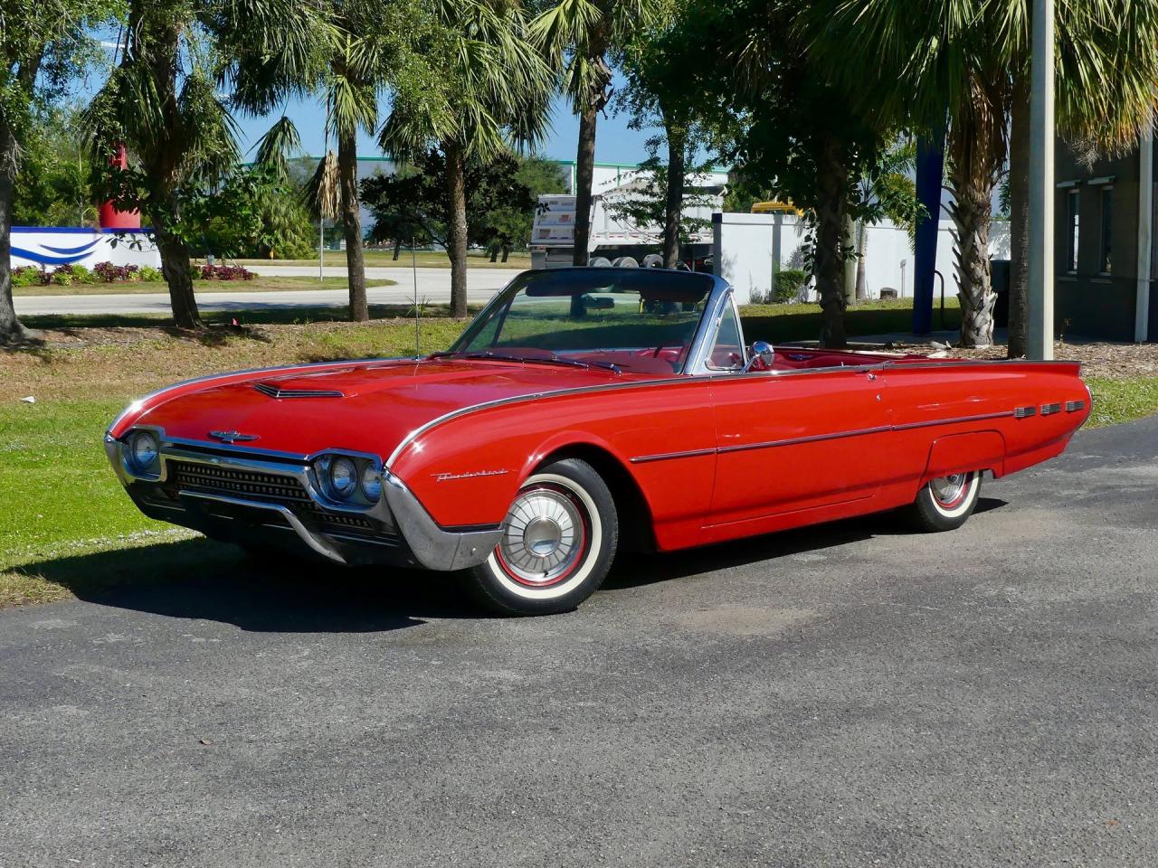 1962 Ford Thunderbird Convertible