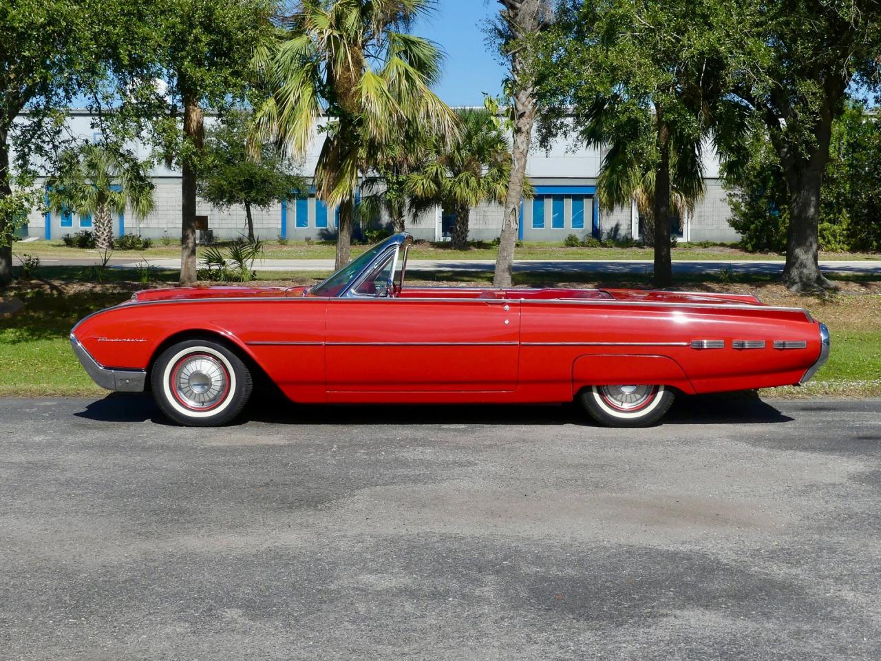 1962 Ford Thunderbird Convertible