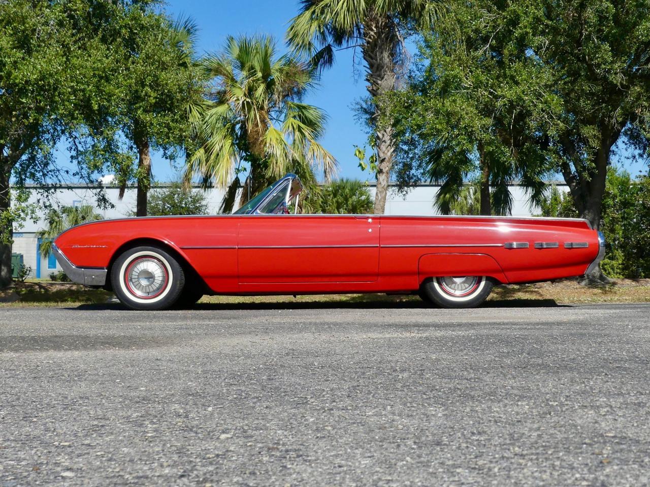 1962 Ford Thunderbird Convertible