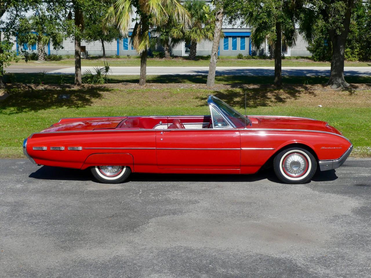 1962 Ford Thunderbird Convertible