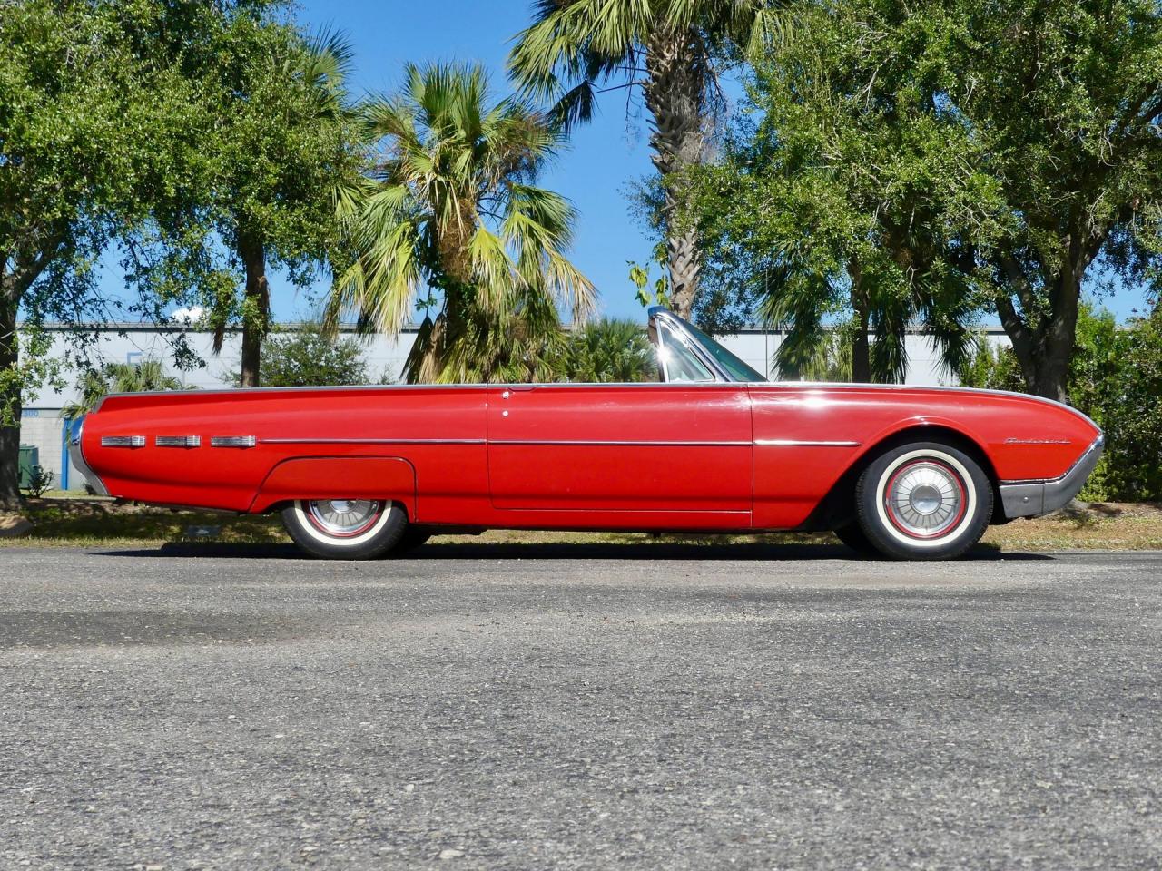 1962 Ford Thunderbird Convertible