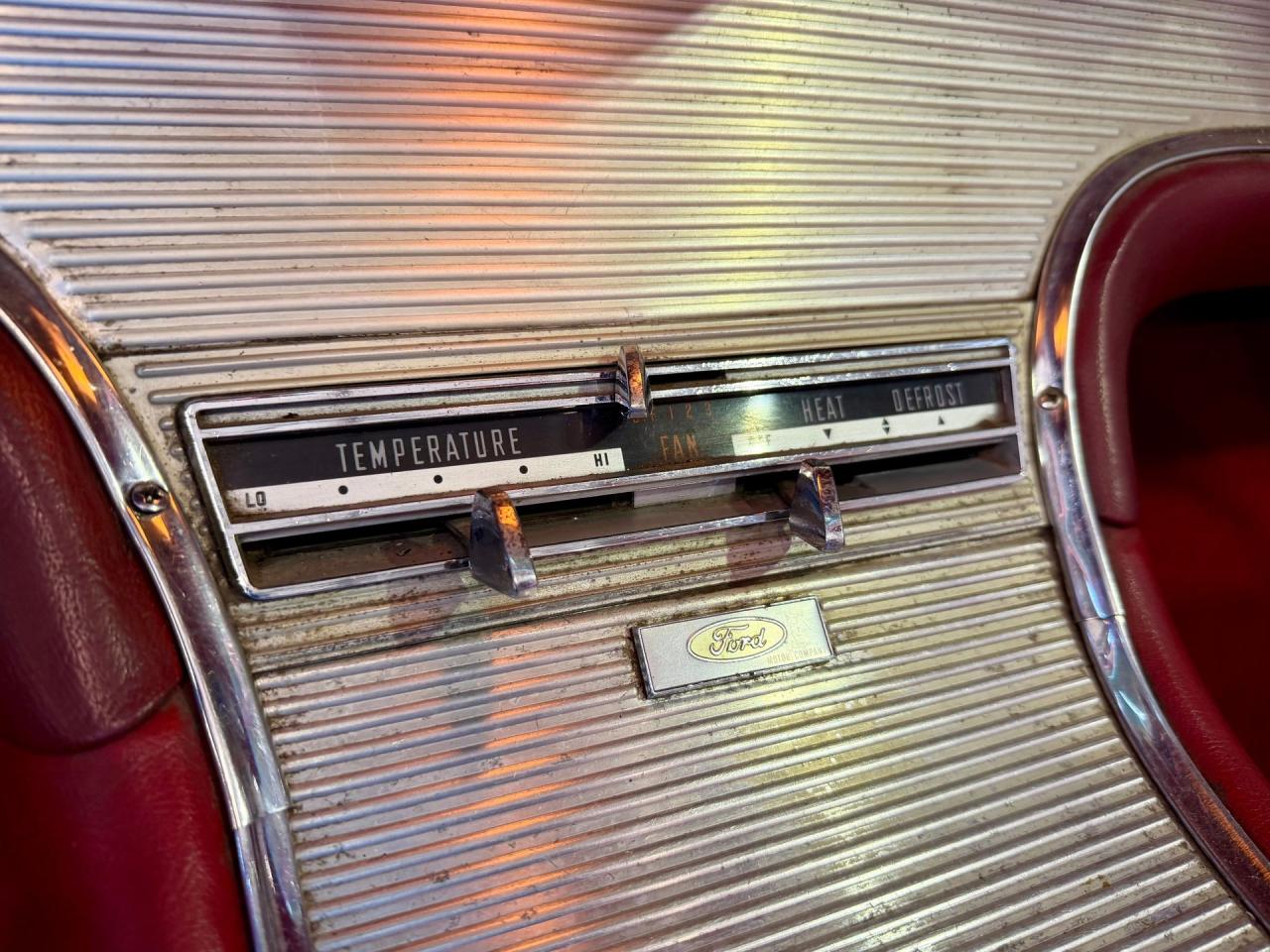 1962 Ford Thunderbird Convertible