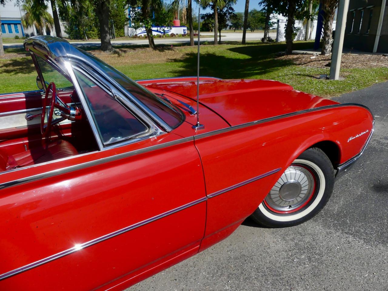 1962 Ford Thunderbird Convertible