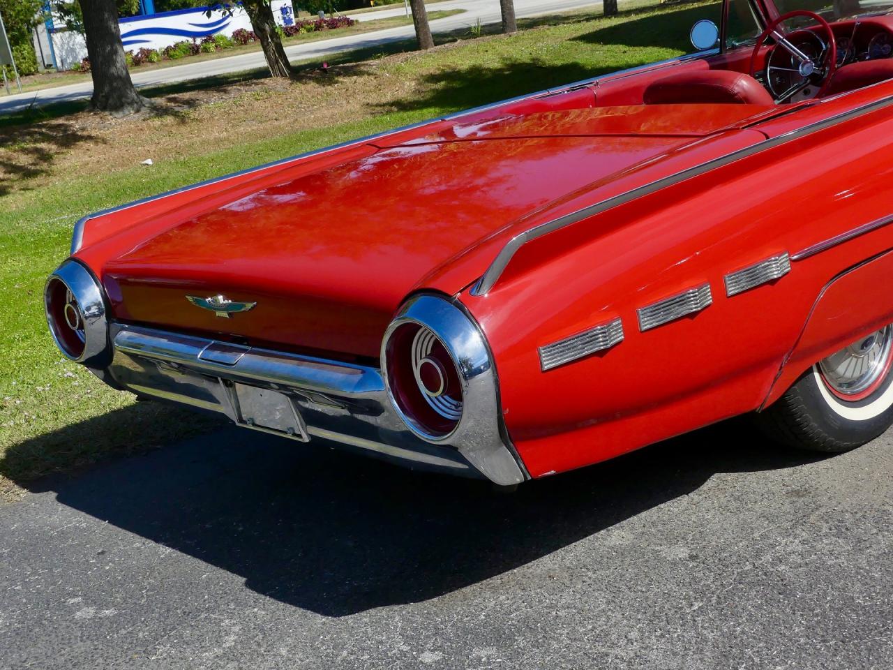 1962 Ford Thunderbird Convertible